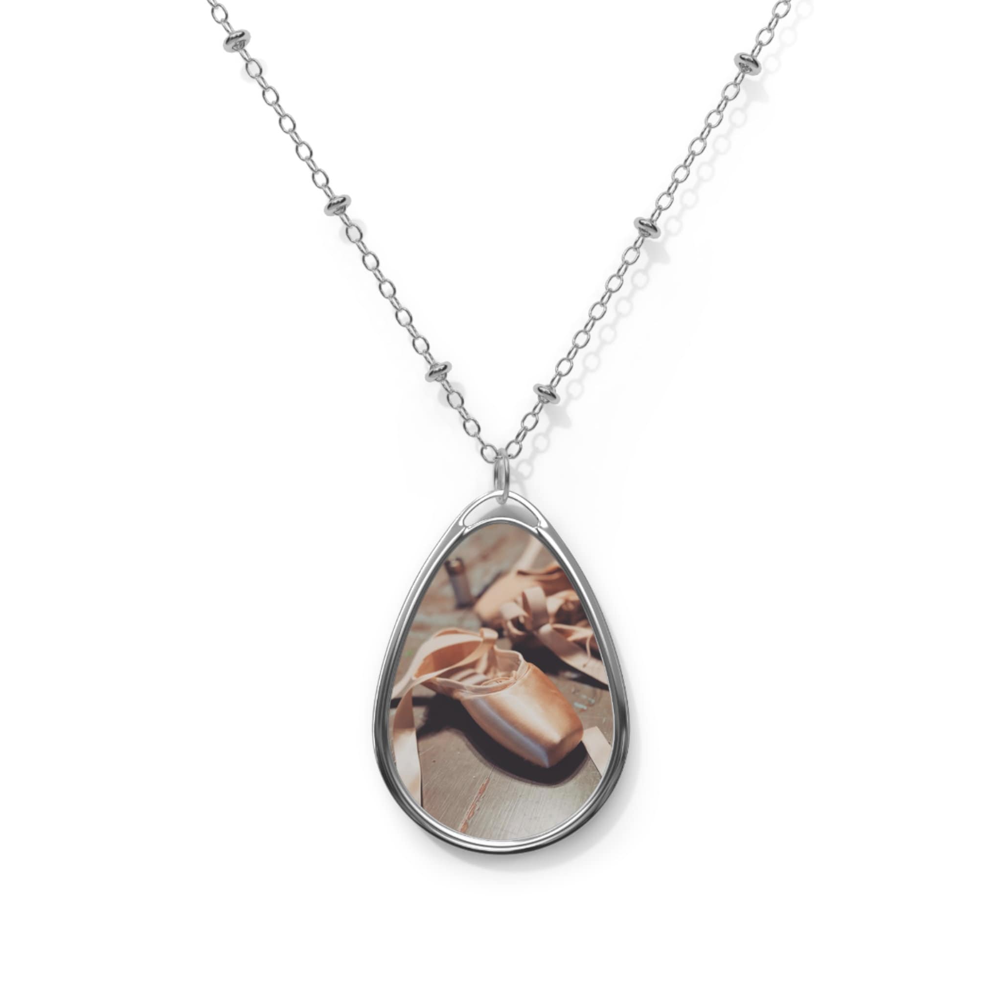 En Pointe · Necklace