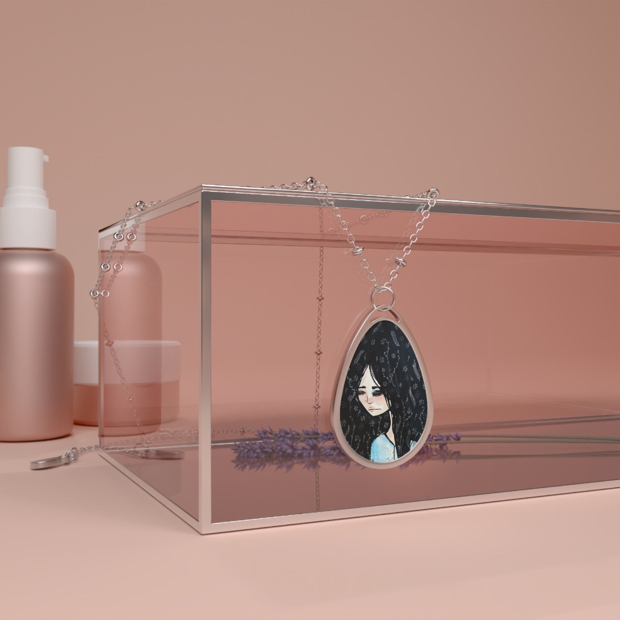 Freya Oval · Necklace