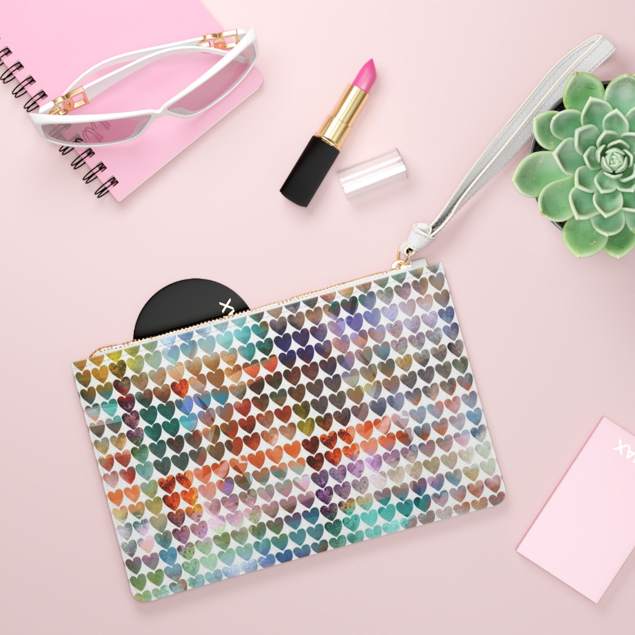 Rainbow Hearts Pantone · Clutch Bag